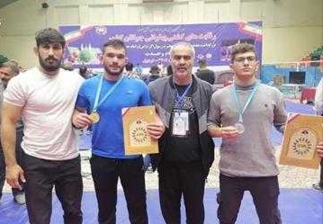 تیم کشتی پهلوانی جوانان آذربایجان‌ شرقی بر سکوی سوم مسابقات کشوری ایستاد