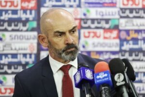 سفر خمس به اسپانیا تمرینات تراکتور را تعطیل کرد
