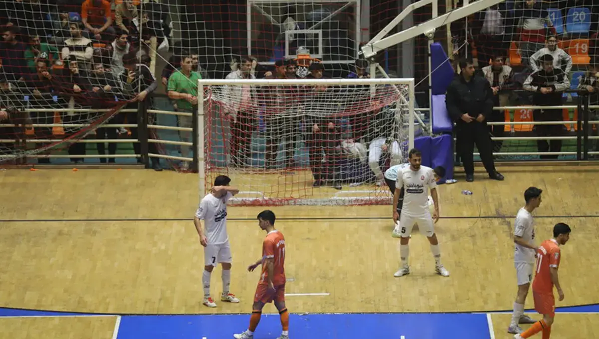 مچ‌اندازی گهرِ آماده و مسِ پرحاشیه در سیرجان