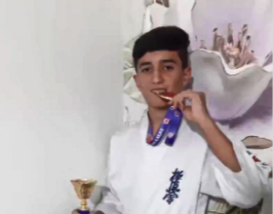 درخشش ورزشکار هوراندی در مسابقات کاراته سبک گوجوریو