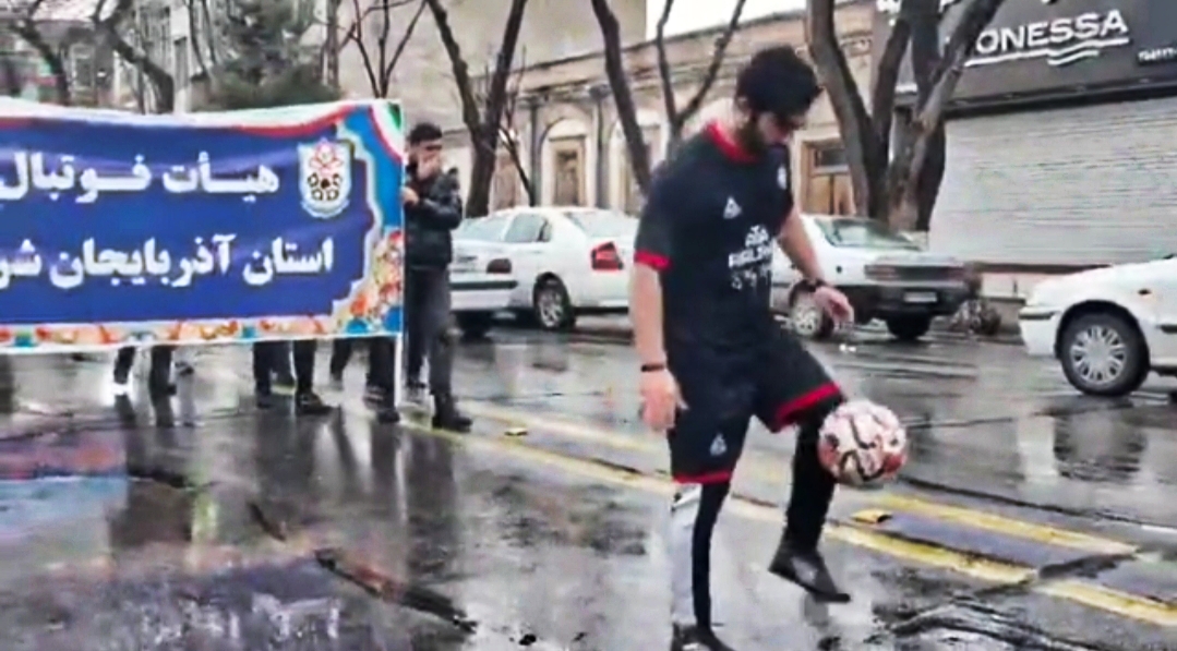 هنرنمایی ورزشکاران استان آذربایجان‌شرقی در راهپیمایی ۲۲ بهمن‌ماه