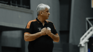 بناکار: والیبال مس سونگون شایسته صعود است