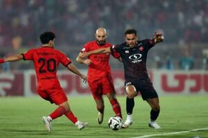 ماه خوش‌یُمن تراکتور مقابل پرسپولیس